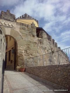Castello di Brolo